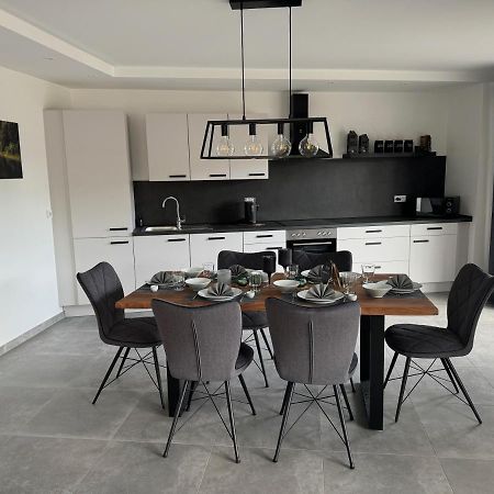 Rathausplatz Residenz Apartment Ubach-Palenberg ภายนอก รูปภาพ
