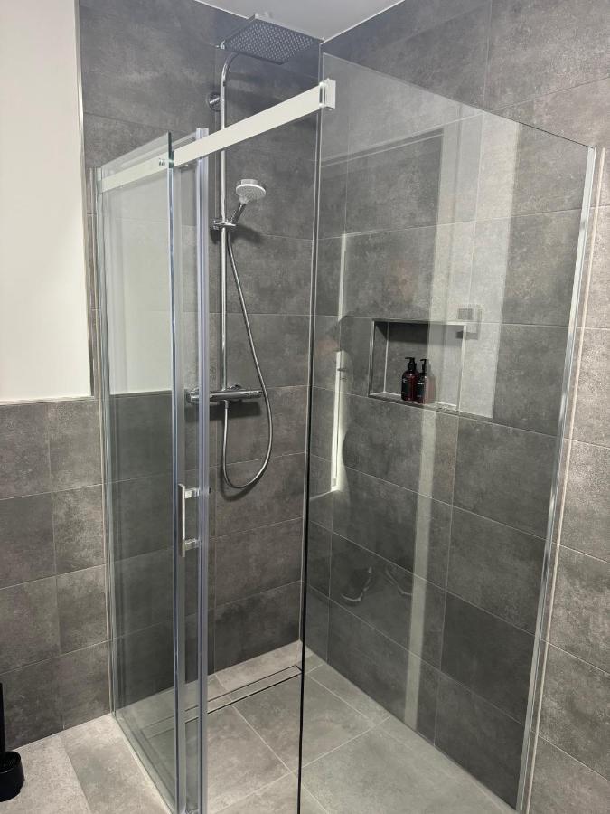 Rathausplatz Residenz Apartment Ubach-Palenberg ภายนอก รูปภาพ